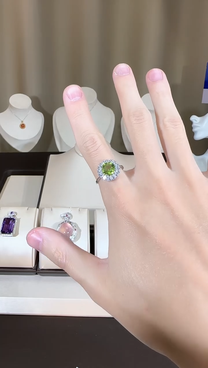 【闪购商品】橄榄石戒指银S925镶嵌设计款