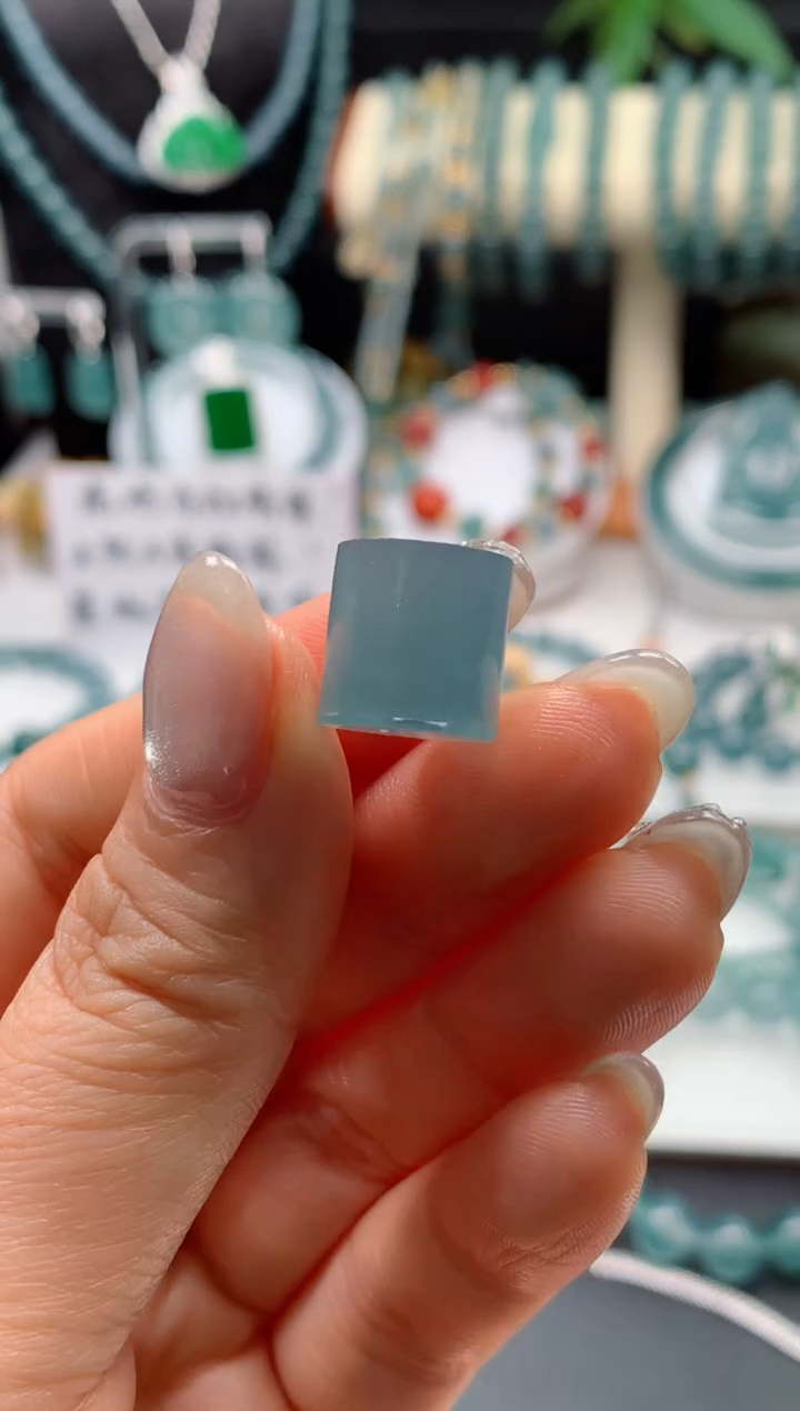 【闪购商品】翡翠颈饰未镶嵌0313834726