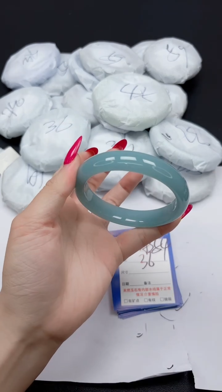 未镶嵌手镯石英质玉A354/6061