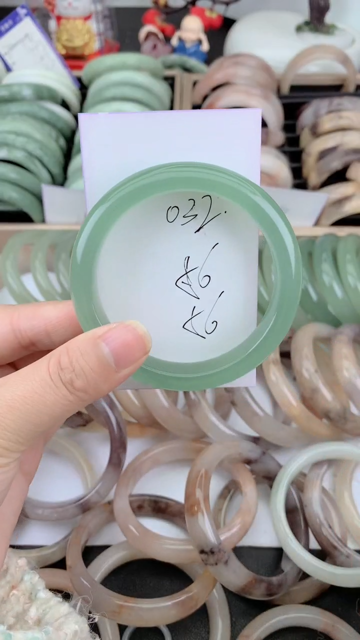 未镶嵌手镯石英质玉032