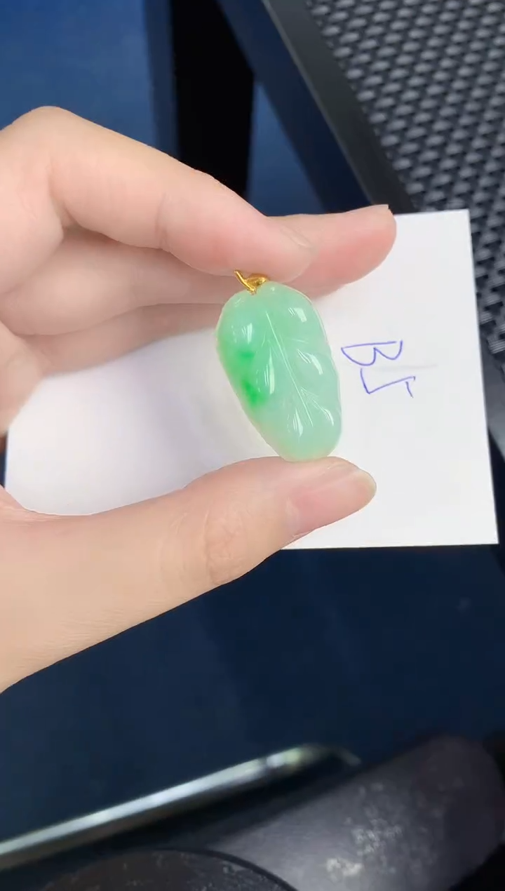 【闪购商品】翡翠颈饰18K金镶嵌0000000000