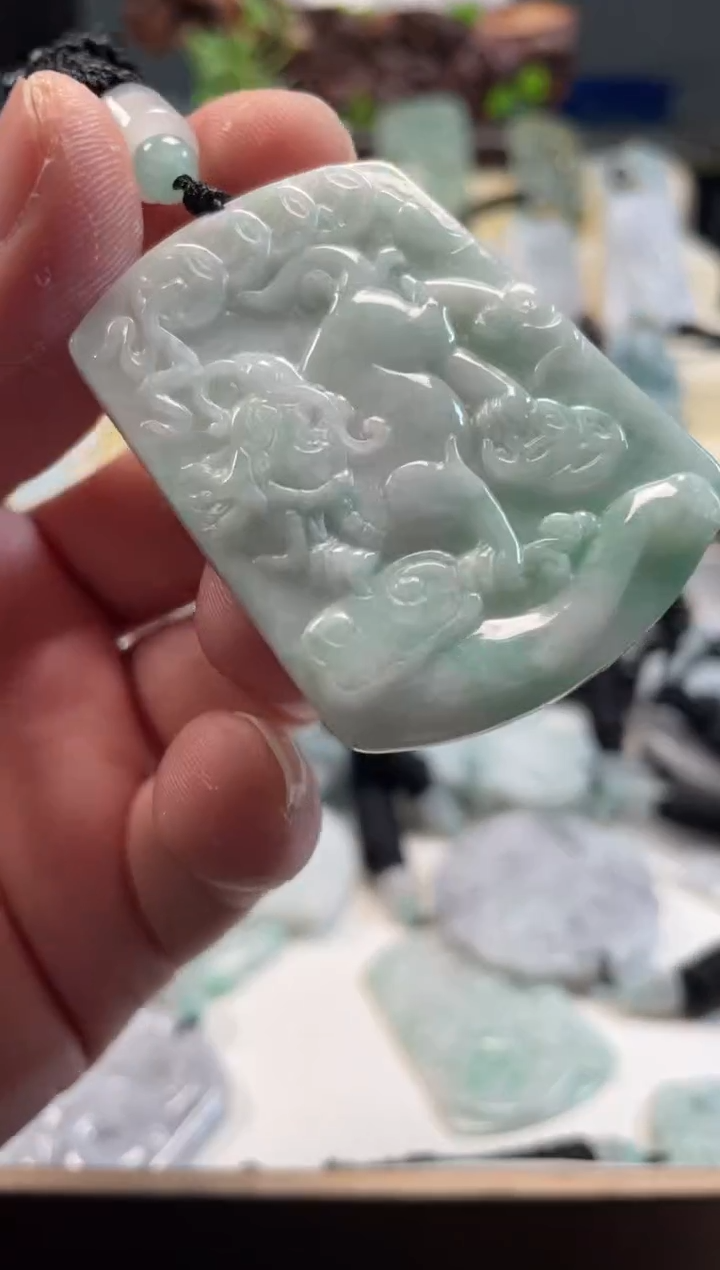 颈饰未镶嵌翡翠12/05/050