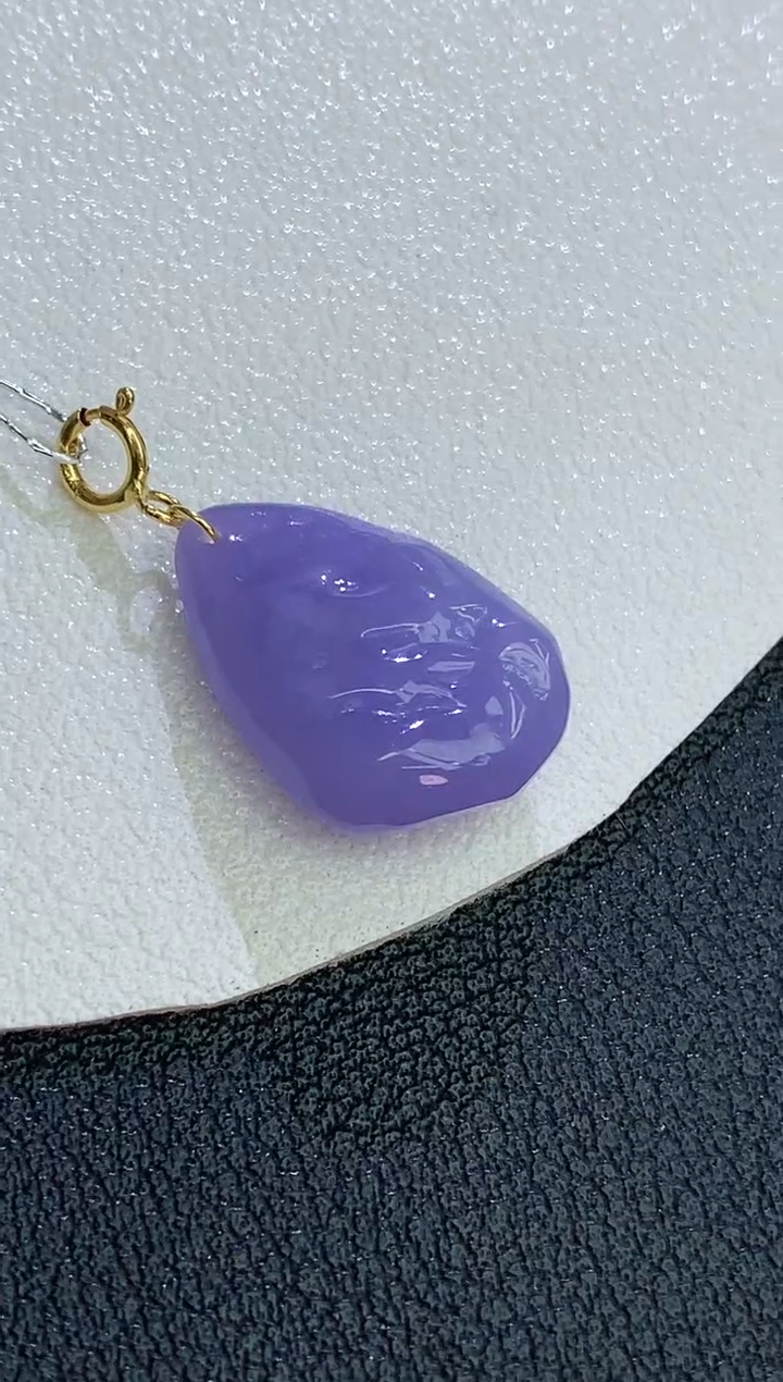 颈饰18K金镶嵌翡翠赠礼盒 麦麦