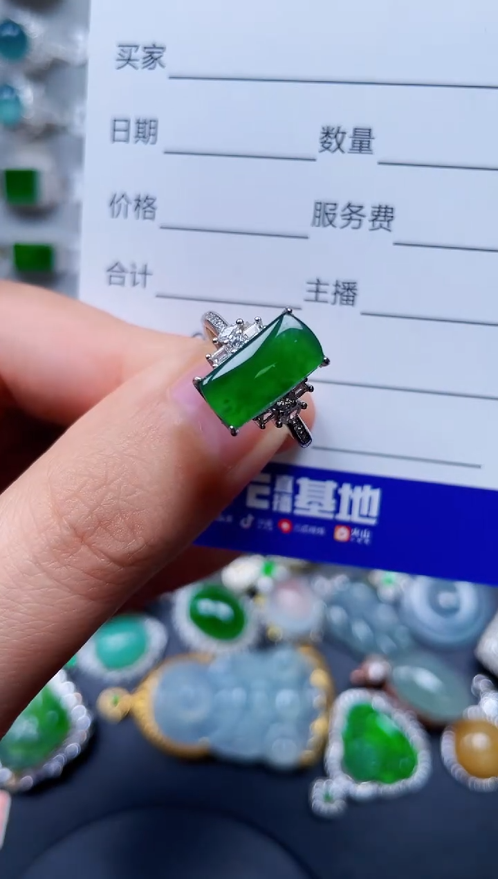【闪购商品】翡翠戒指银S925镶嵌0085