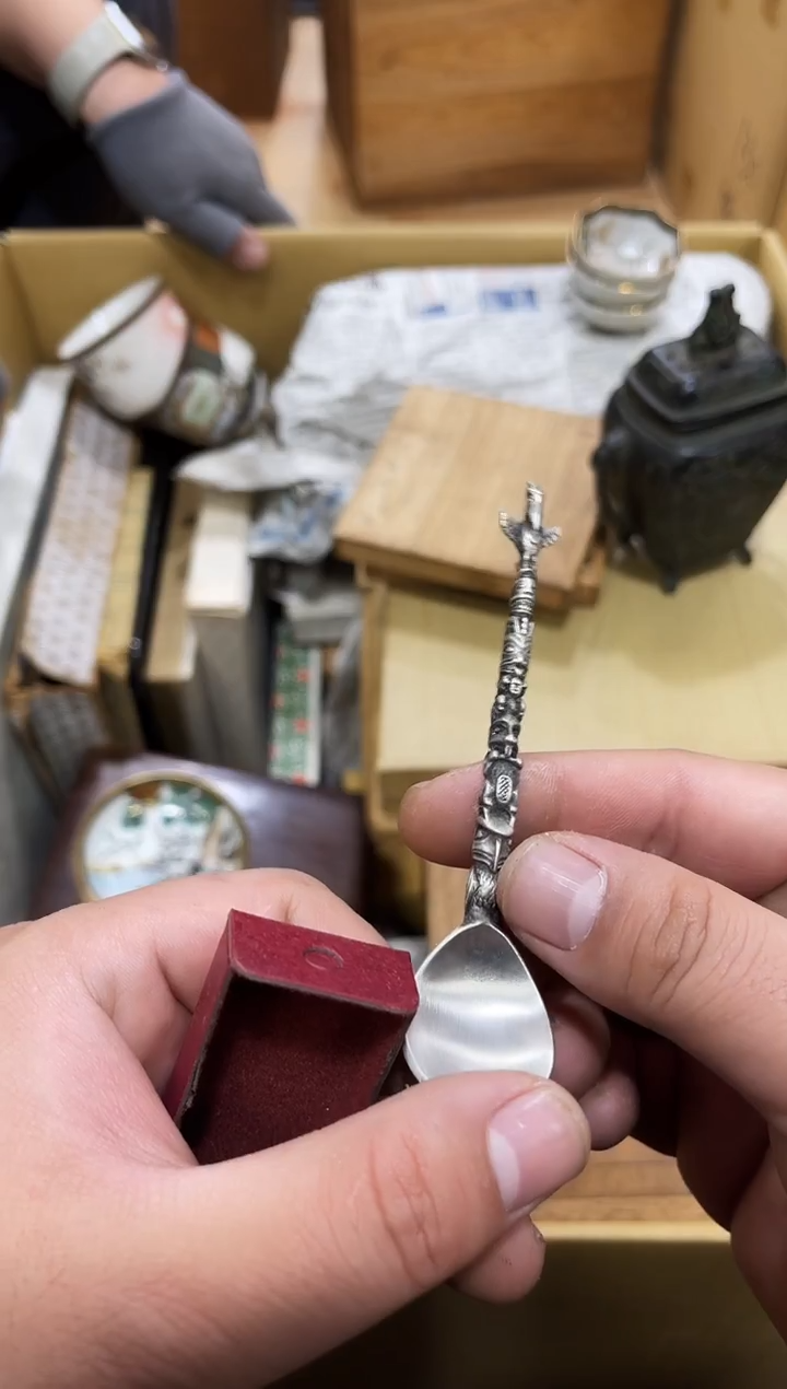 如图所示 阁集工艺品