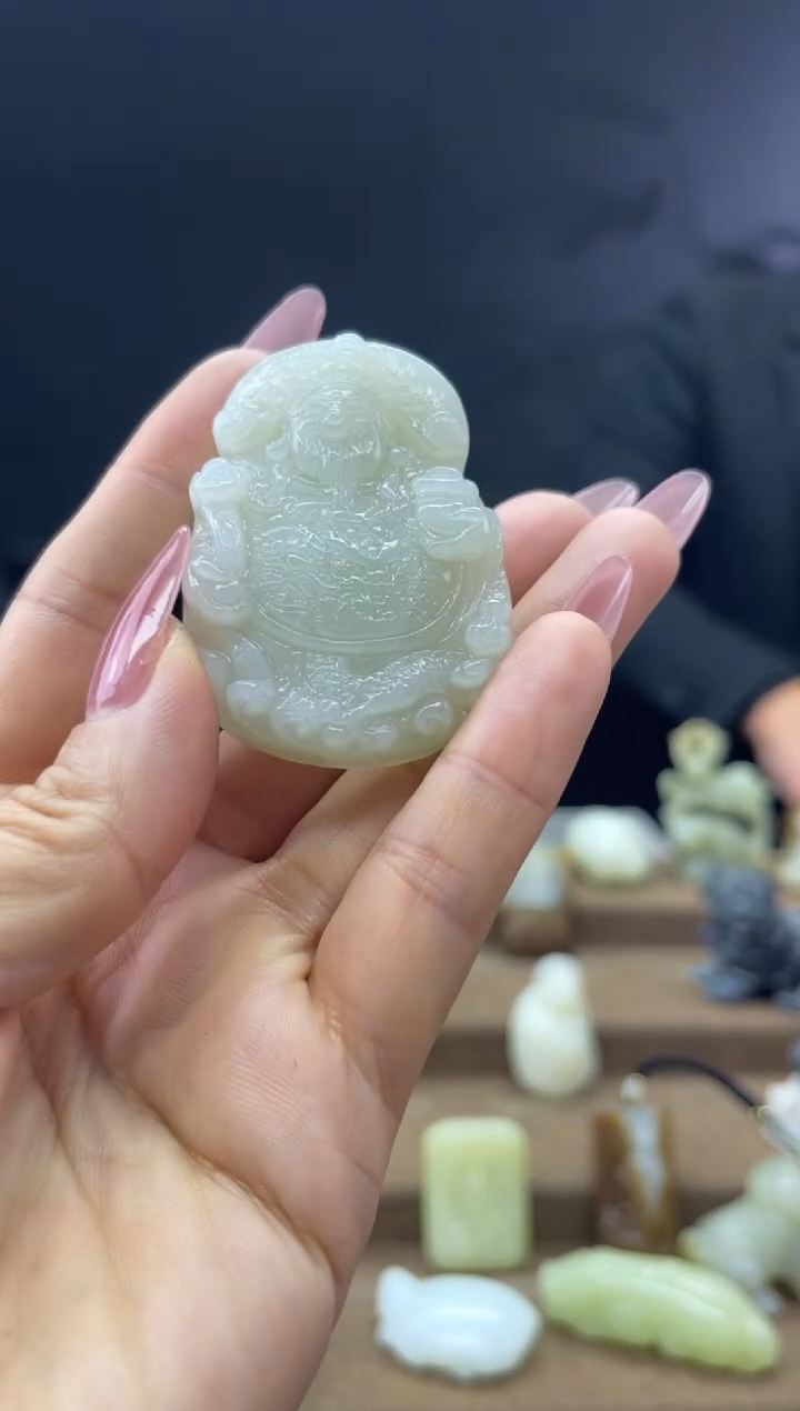 颈饰未镶嵌和田玉1