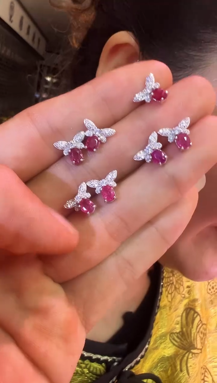 银S925镶嵌耳饰红宝石1208m051多样性发其一