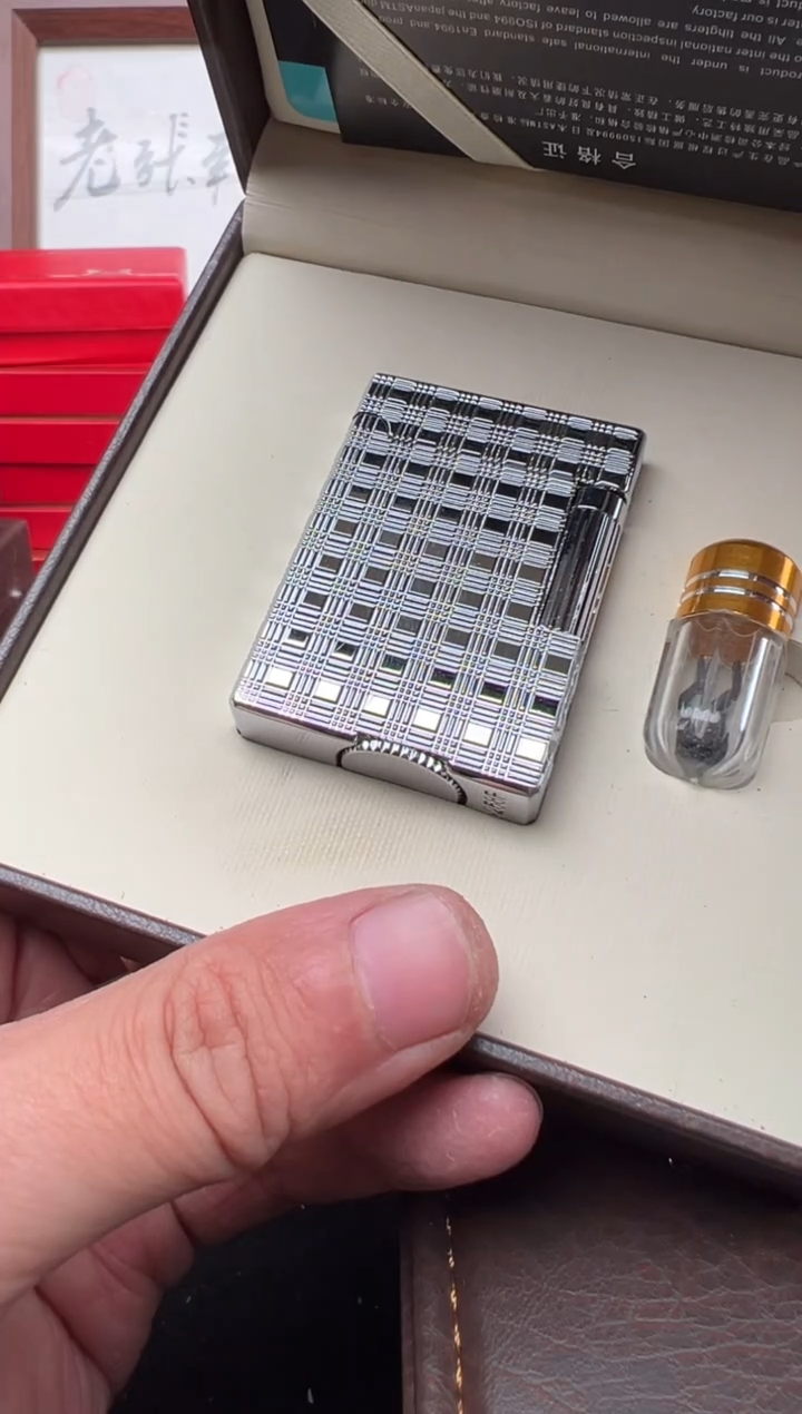 知**殆【老张回血】中古打火机（裸机）