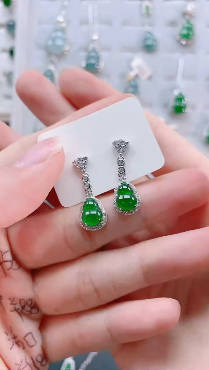 【闪购商品】翡翠耳饰银S925镶嵌天然翡翠