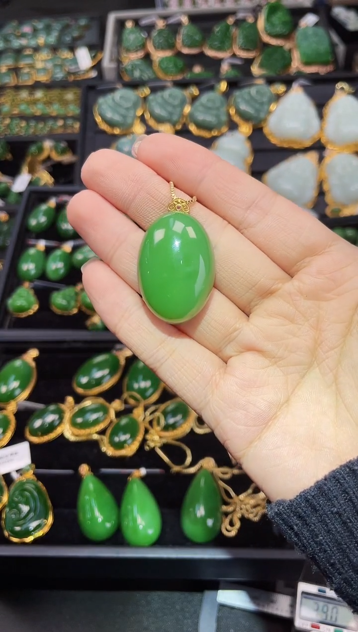 【闪购商品】和田玉吊坠18K金镶嵌32MM 多样性发一Z