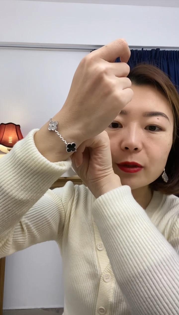 【闪购商品】钻石手链18K金镶嵌手链