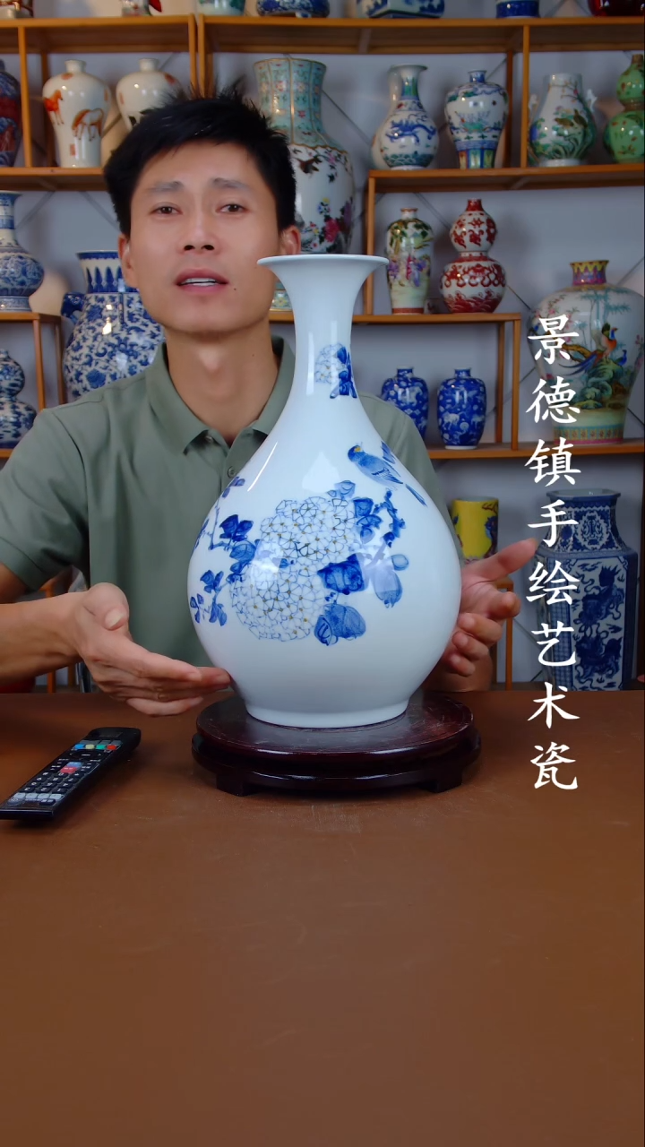 瓶景德镇手工手绘陶瓷摆件11