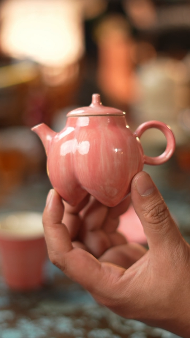 【闪购商品】粉引可爱屁桃壶茶壶