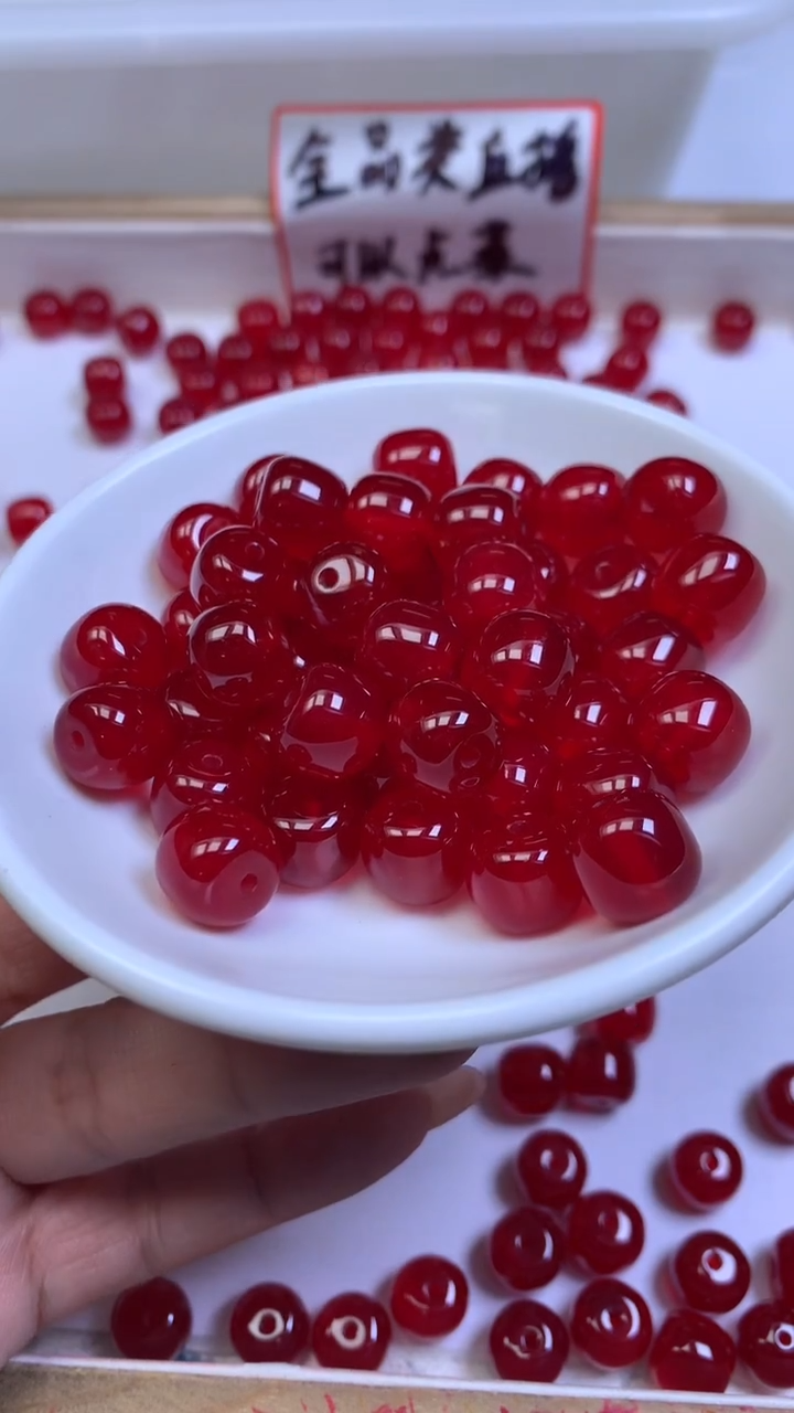 未镶嵌玛瑙手饰B547 鸽血红老型10*10mm2个6.8元