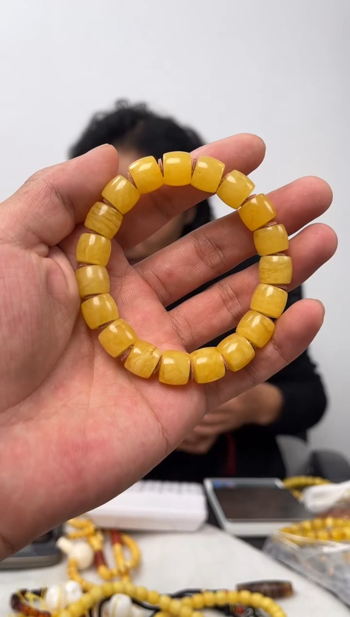 【闪购商品】琥珀手串未镶嵌噶玛家