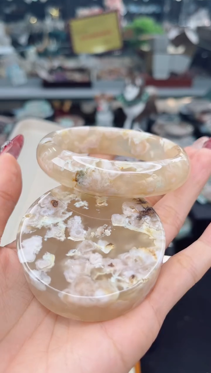 【闪购商品】石英质玉手镯未镶嵌59圈口（赠品镯心）6507119