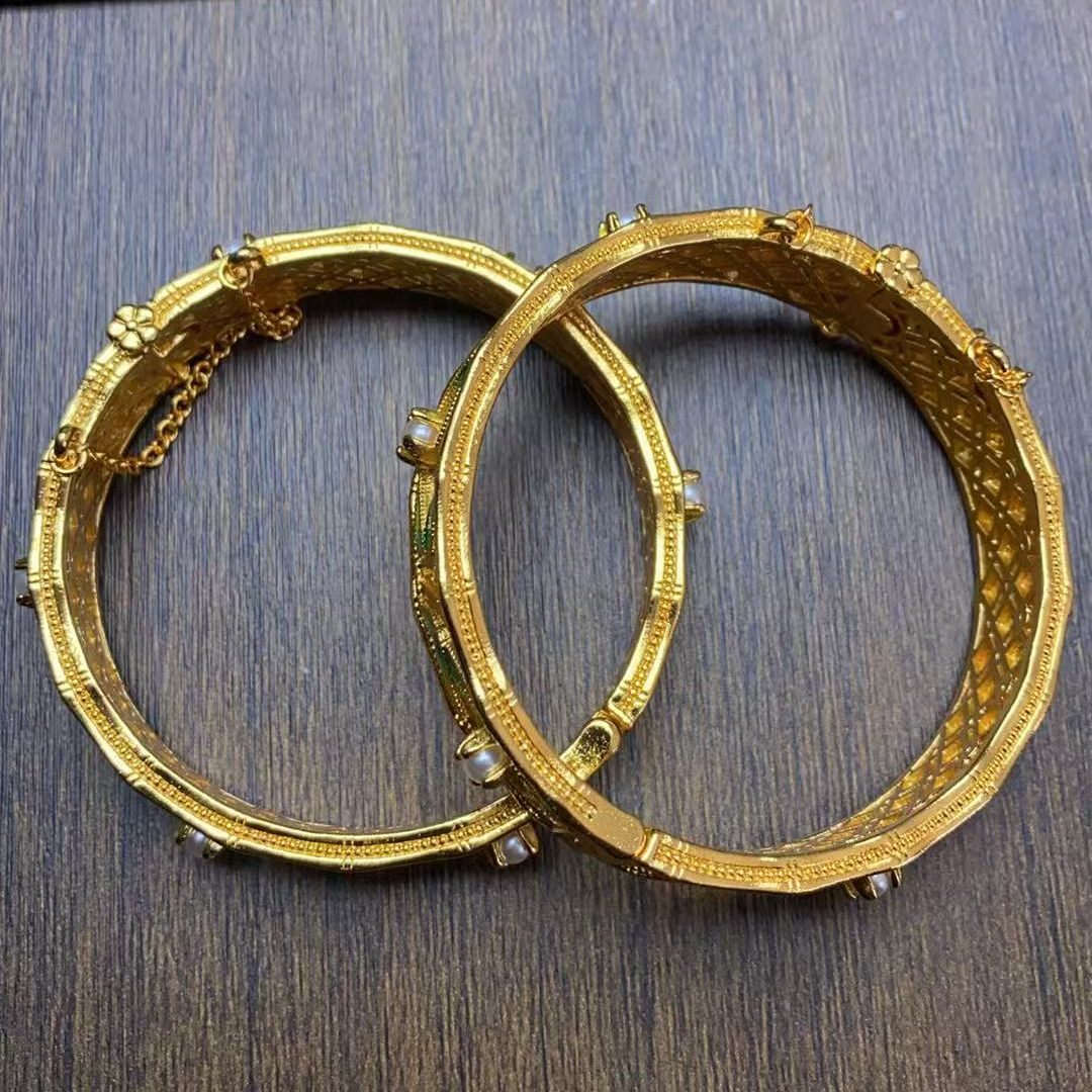 b86时尚百搭精品手镯