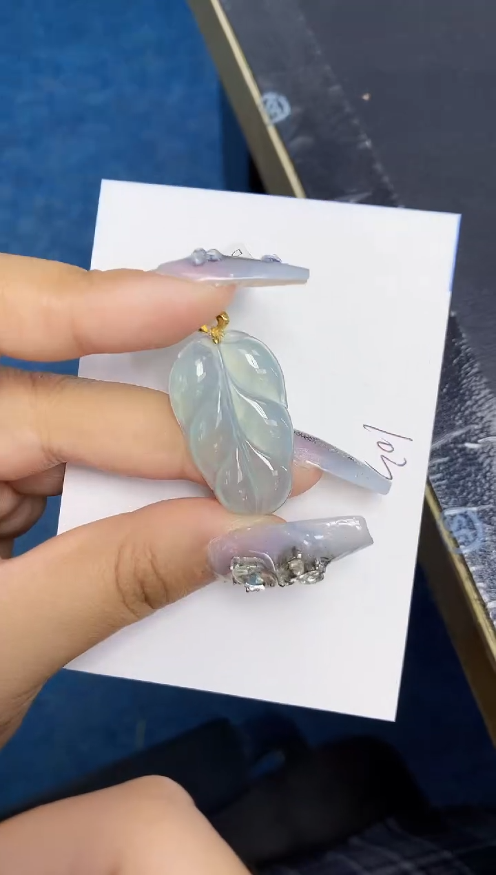 翡翠18K金镶嵌颈饰天然翡翠A货 