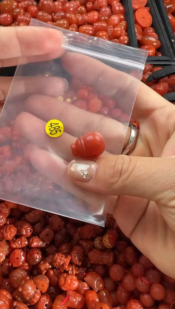 【闪购商品】南红玛瑙颈饰未镶嵌1