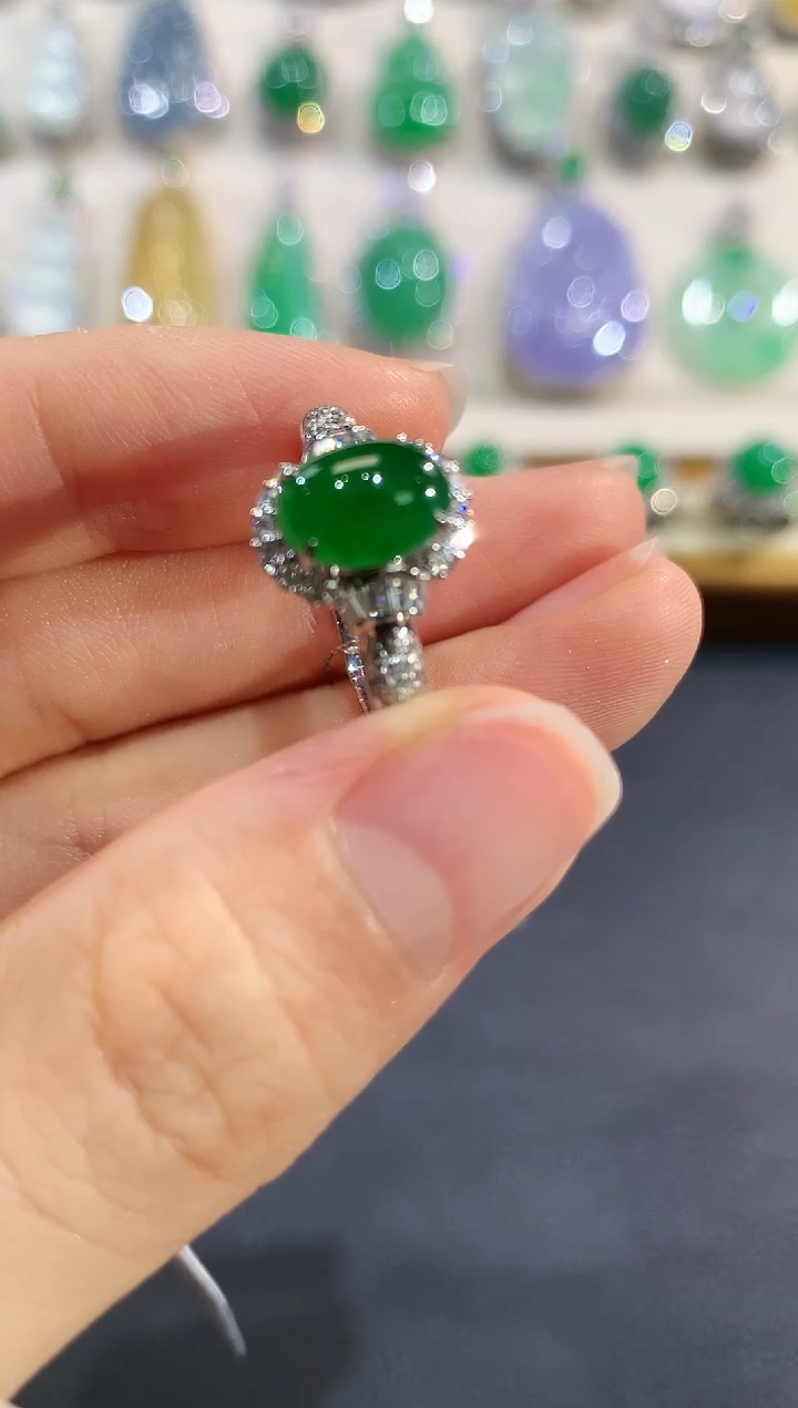 【闪购商品】翡翠戒指18K金镶嵌q55