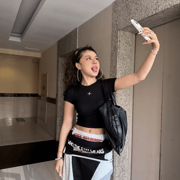 十字花动念塑身皮肤短袖Tee露腰超薄亲肤十字花修身短袖T恤打底