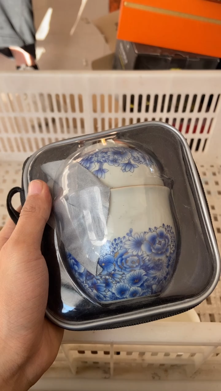 杯无运费险有瑕疵的摄影的产品有使用过的痕迹有点脏介意勿拍