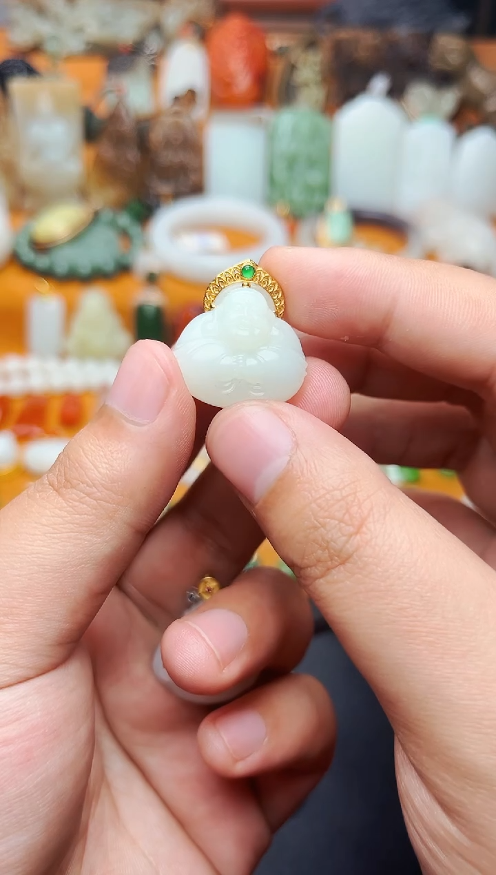 【闪购商品】和田玉颈饰18K金镶嵌佛01