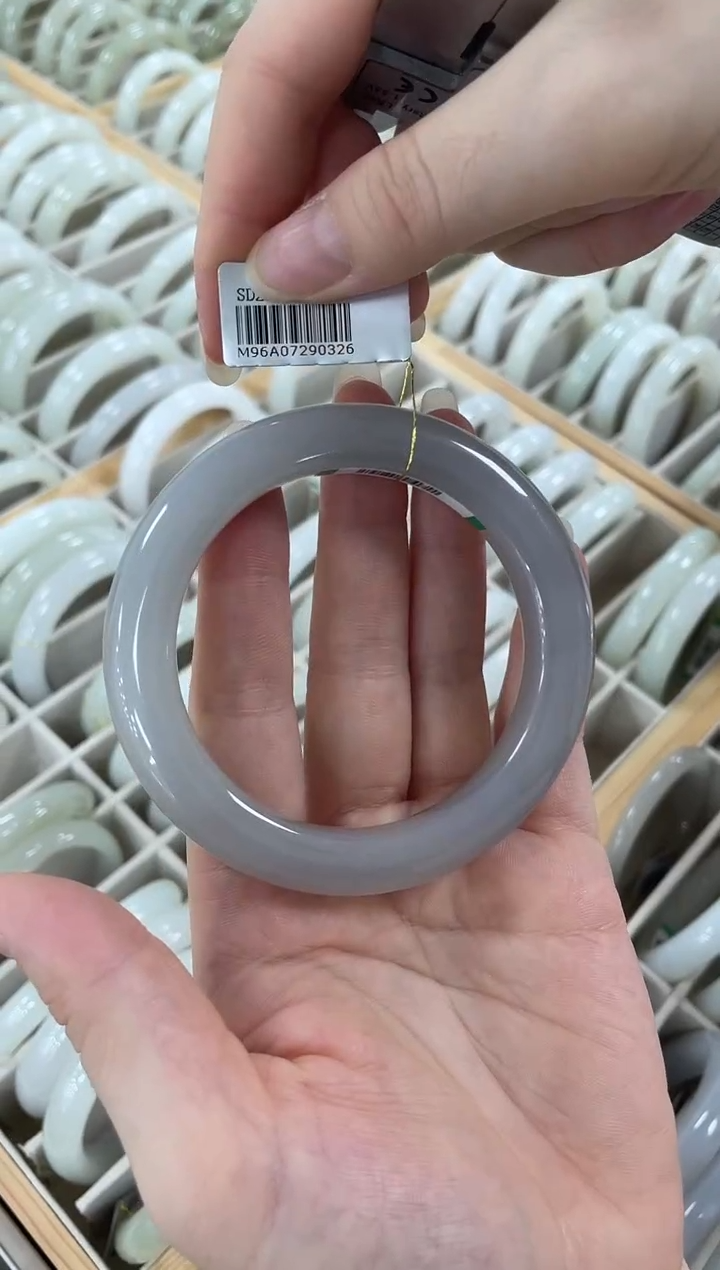 未镶嵌手镯和田玉57-58圈口 0326