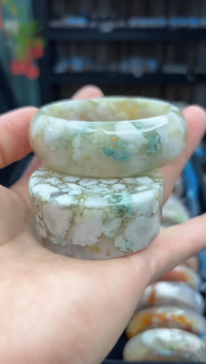 【闪购商品】石英质玉手镯未镶嵌37（57圈赠送镯心）