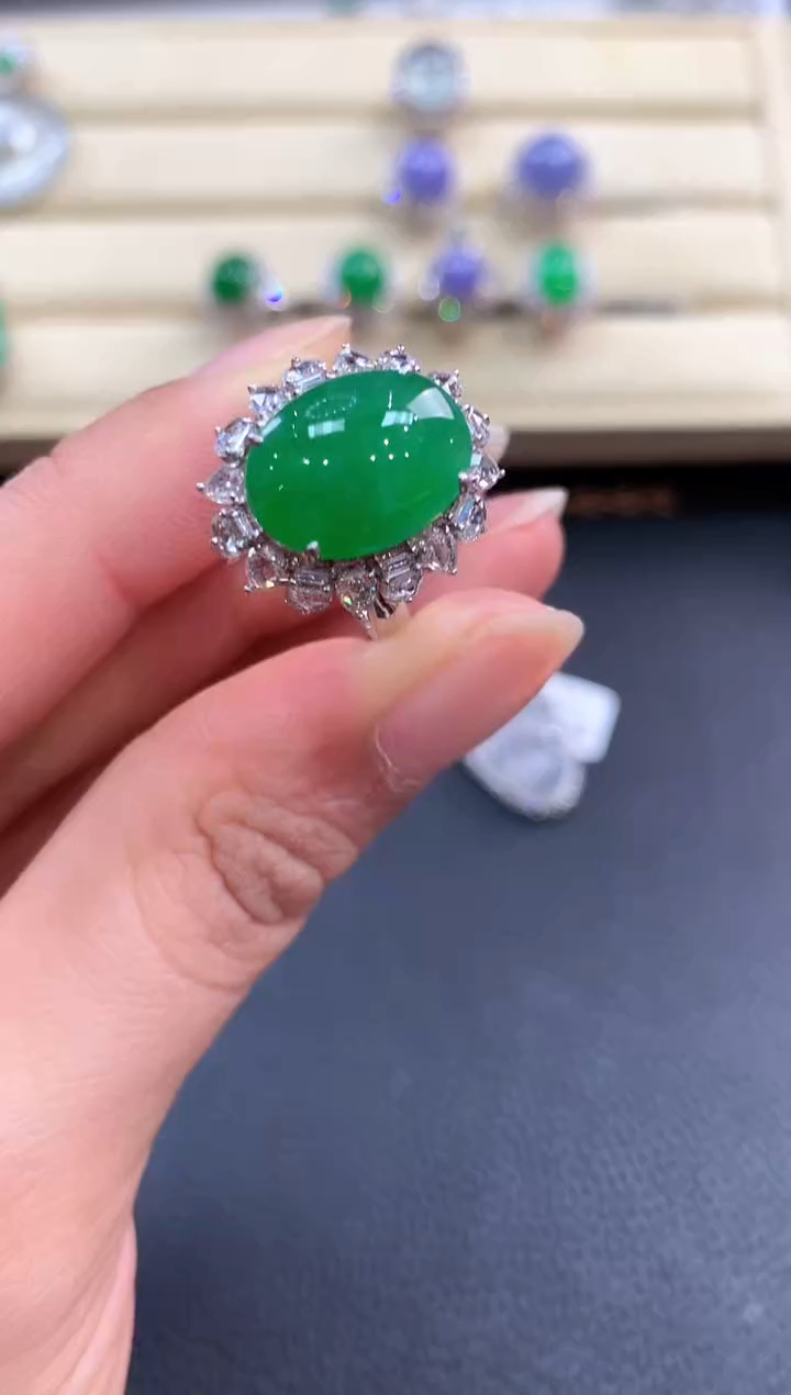 【闪购商品】翡翠戒指18K金镶嵌b174      