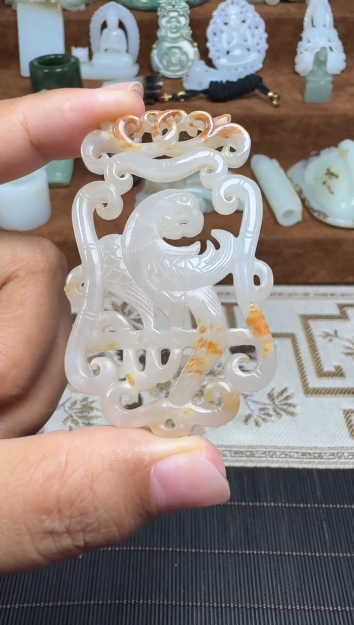 颈饰未镶嵌和田玉1