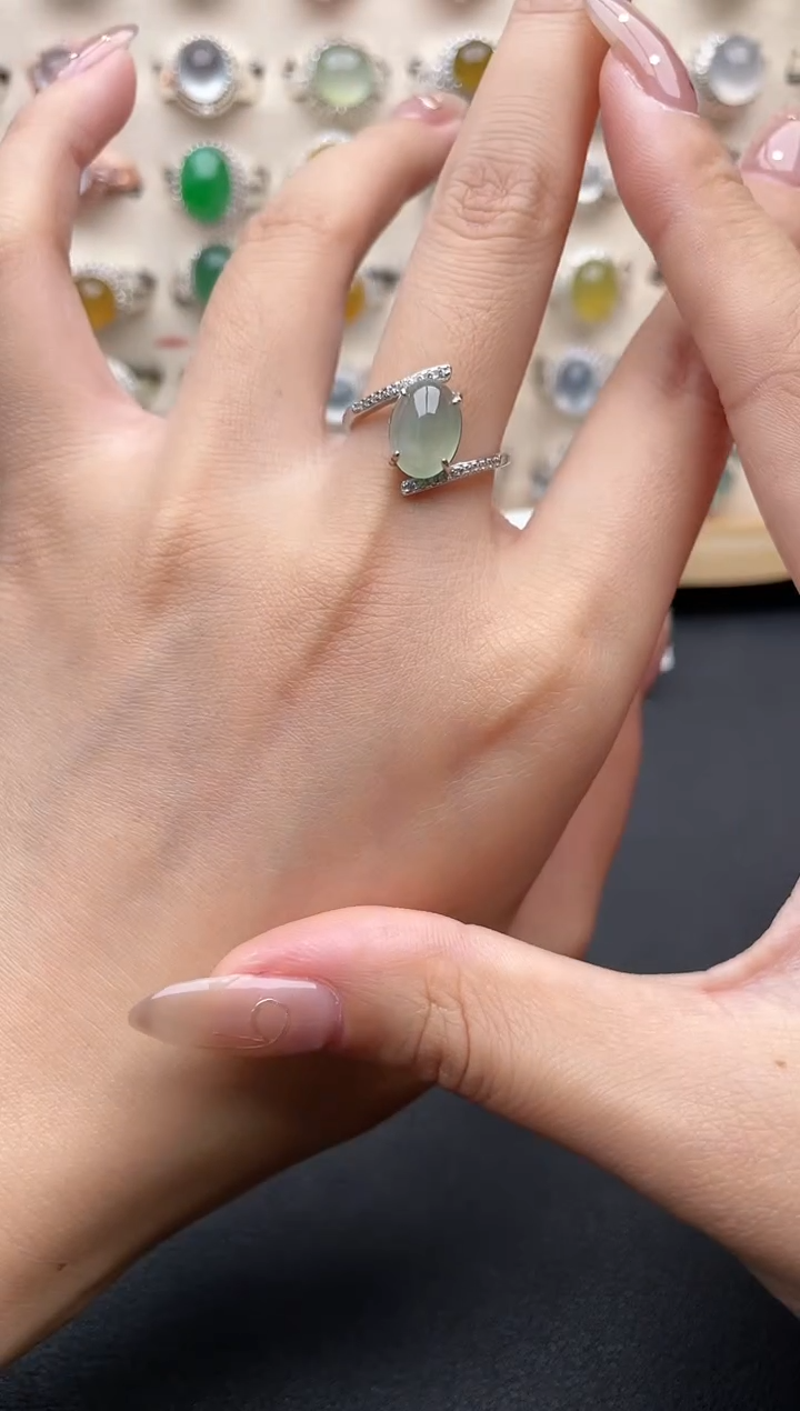 【闪购商品】翡翠戒指银S925镶嵌一物一证一礼盒