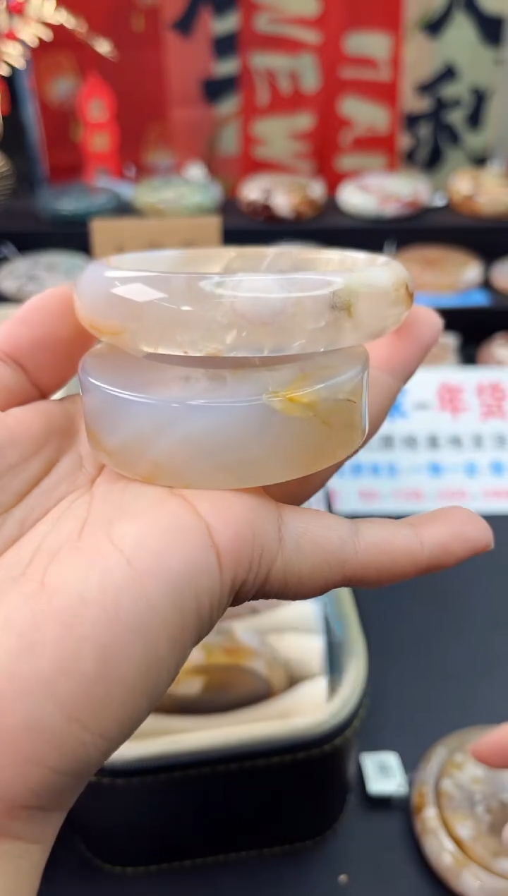 【闪购商品】石英质玉手镯未镶嵌赠送镯心（62圈口）