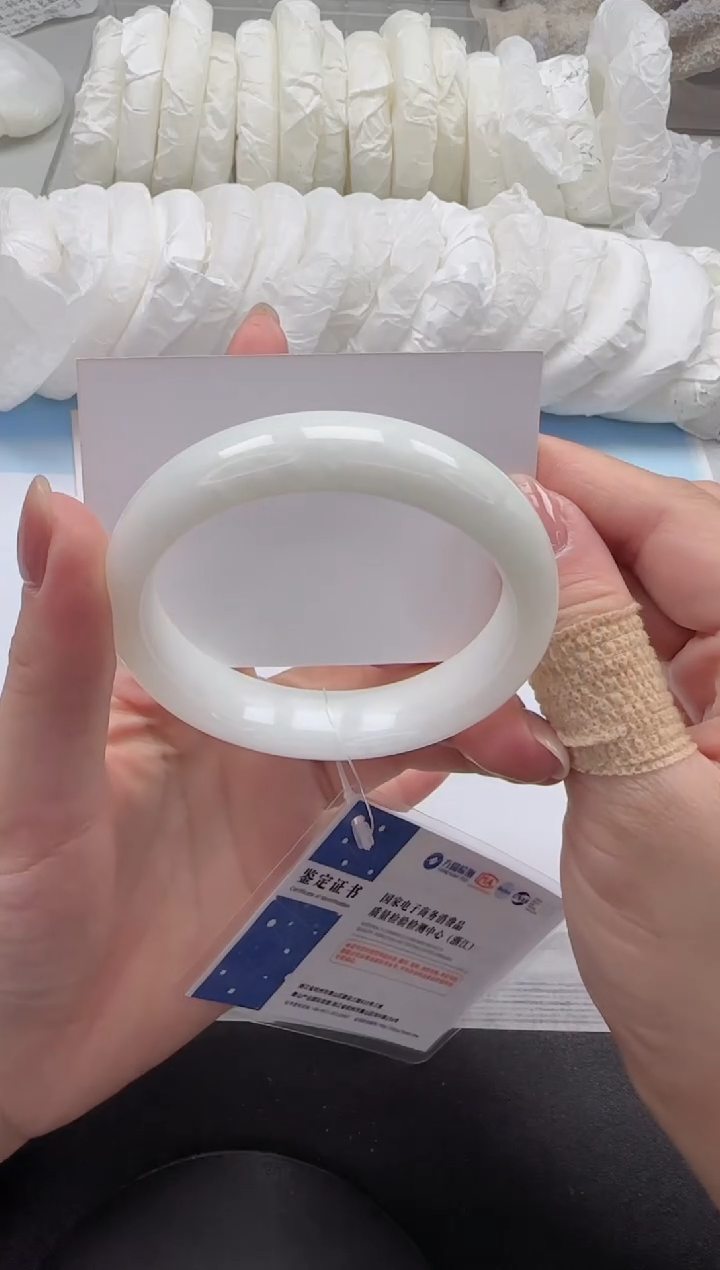 和田玉手镯未镶嵌44-54.5