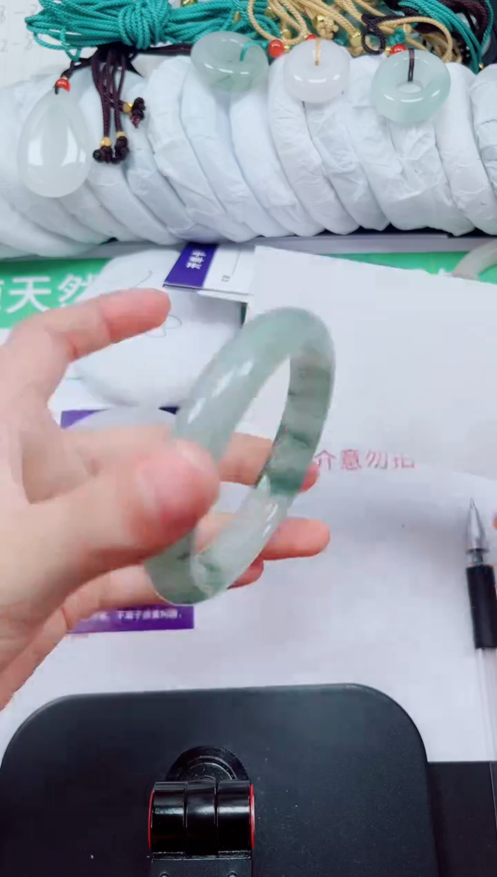 石英质玉手镯未镶嵌101-57/58