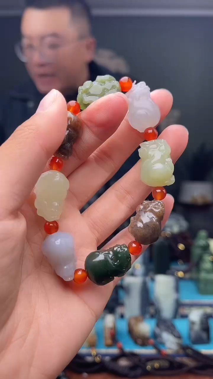 未镶嵌和田玉挂件1