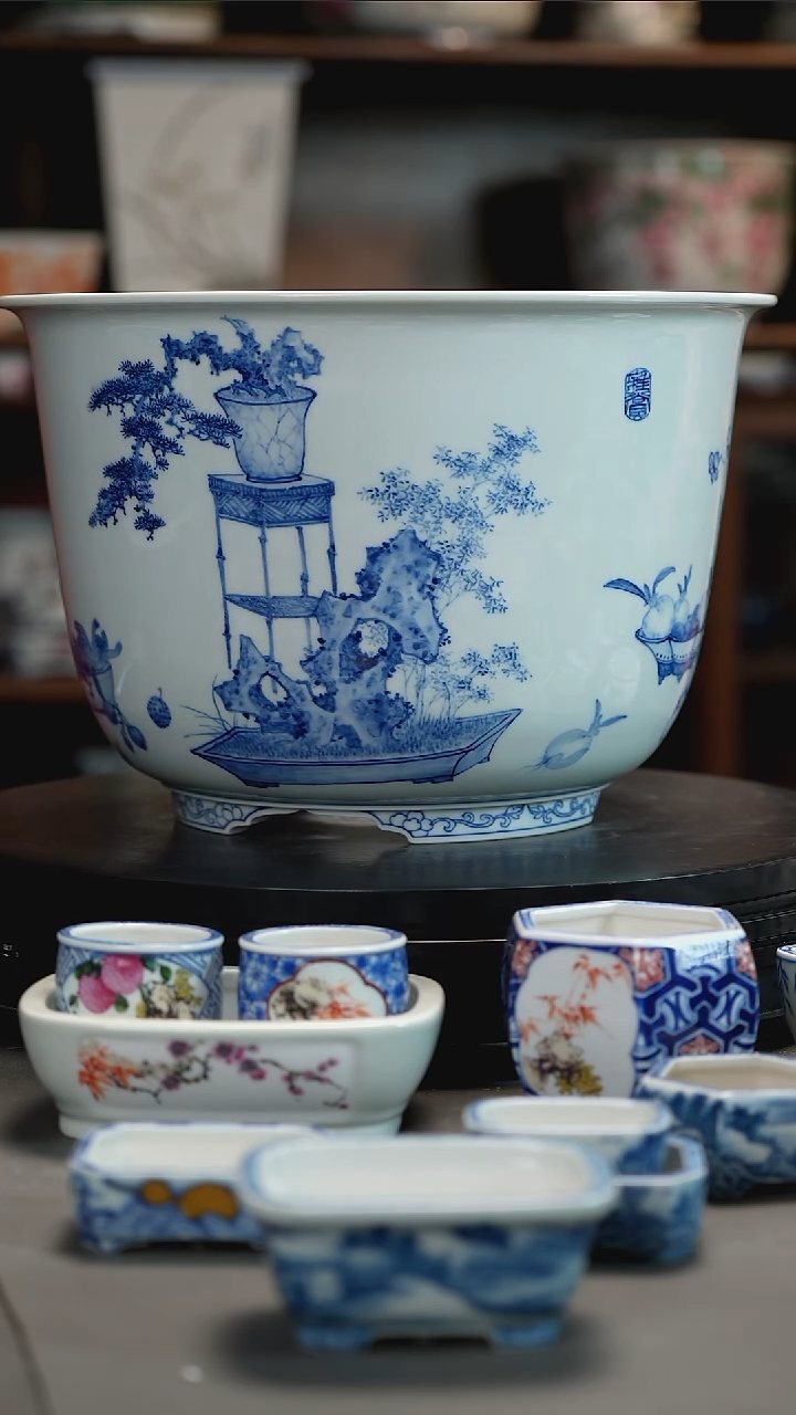 釉下青花手绘盆I****R釉下青花手绘盆 I*R