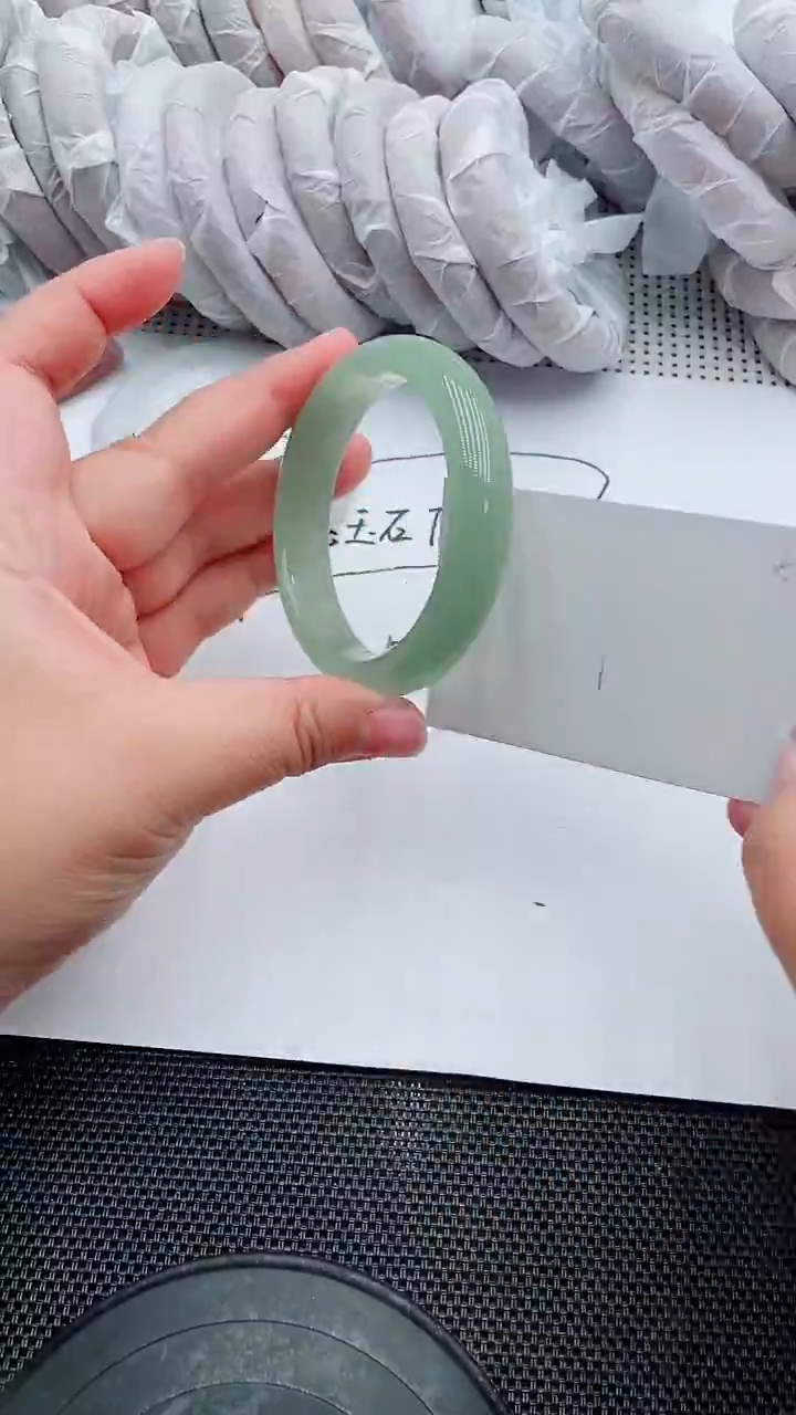 未镶嵌手镯石英质玉179-56-57