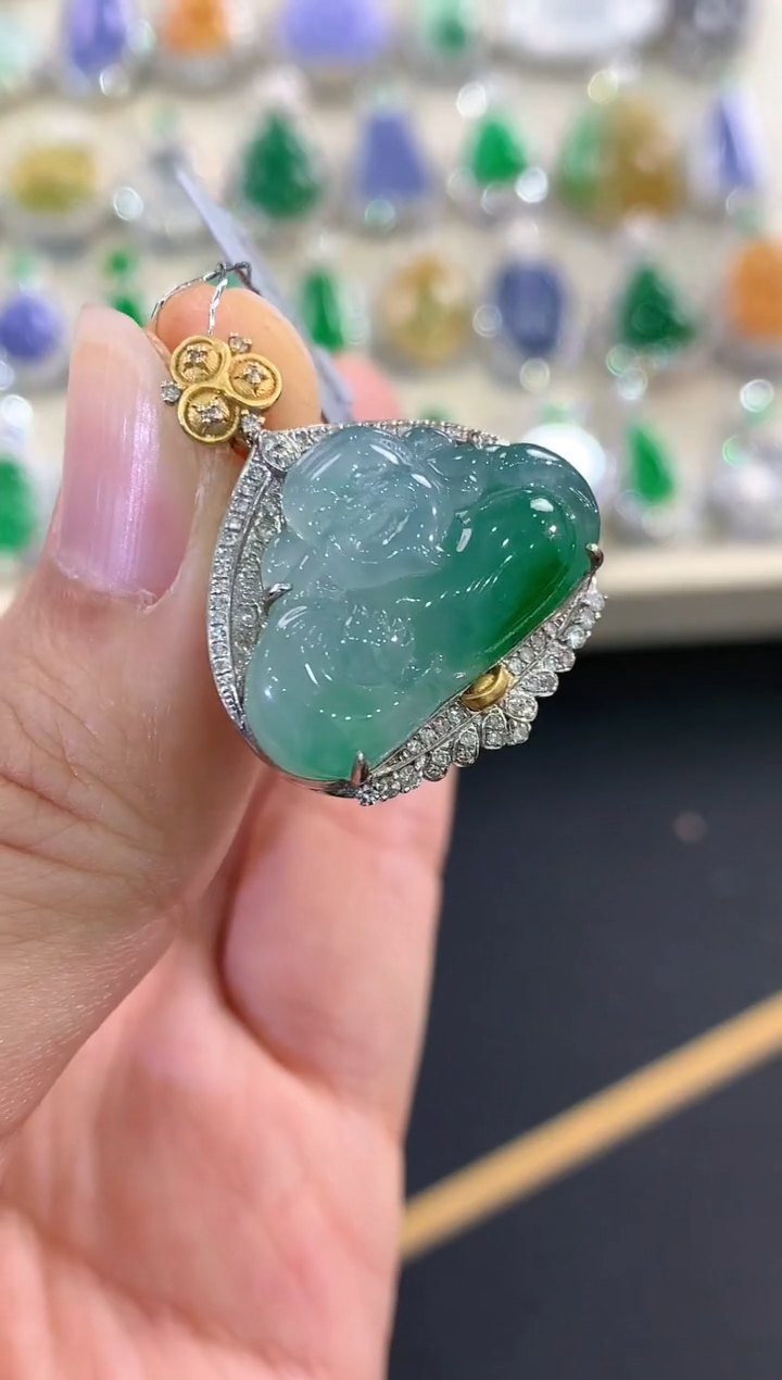 【闪购商品】翡翠吊坠(不含链)18K金镶嵌c82