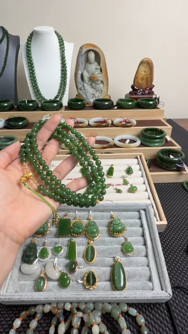 颈饰未镶嵌和田玉项链