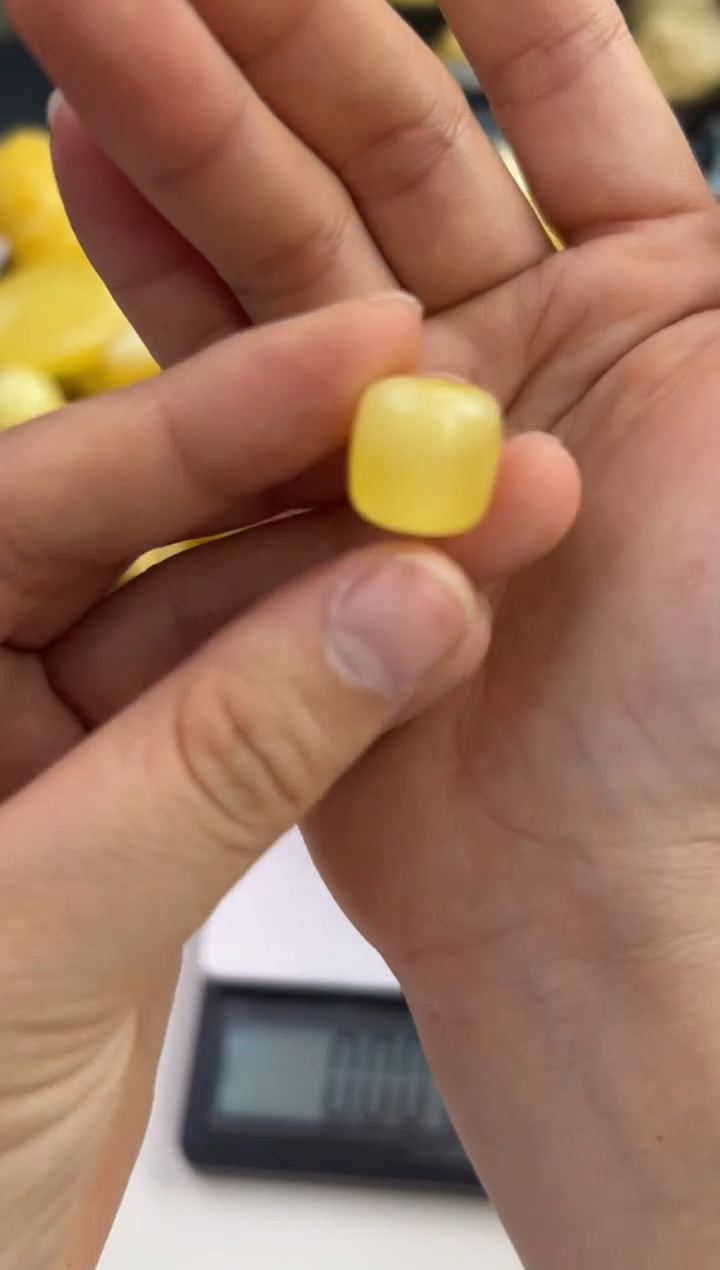 裸石蜜蜡未镶嵌天然琥珀蜜蜡