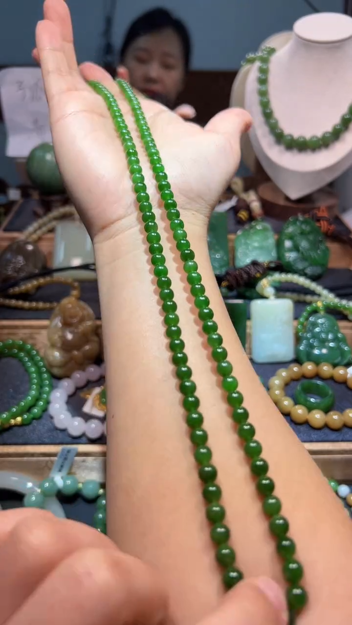 颈饰未镶嵌和田玉多样性发一