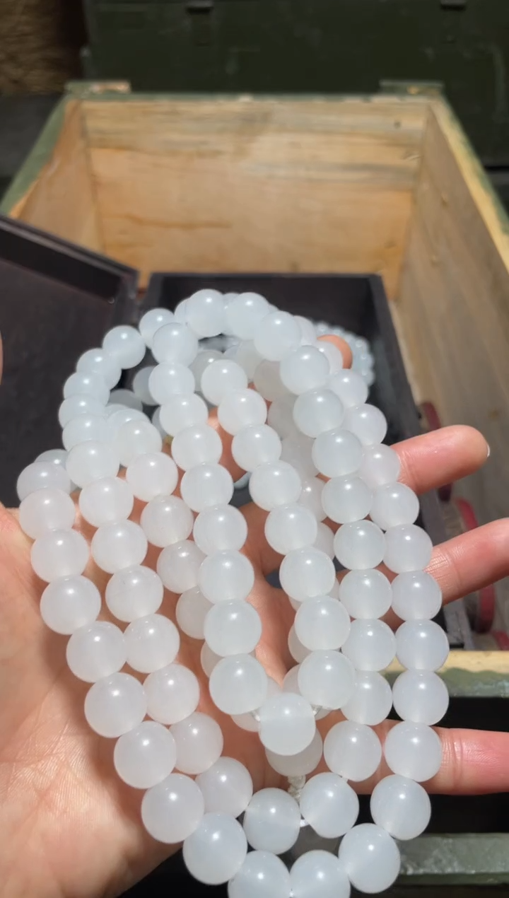 【闪购商品】白项链1件