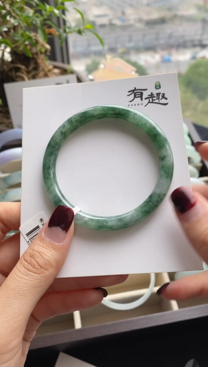 【闪购商品】翡翠手镯未镶嵌55圆条