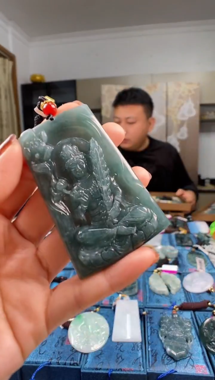 颈饰未镶嵌翡翠多样性发其一
