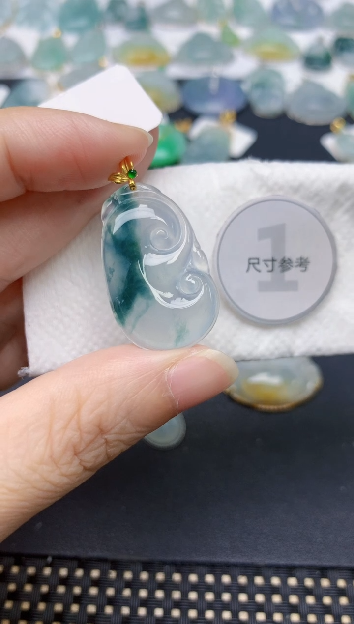 颈饰18K金镶嵌翡翠天然缅甸A货翡翠