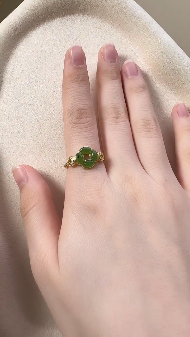 未镶嵌戒指和田玉（碧玉）戒指