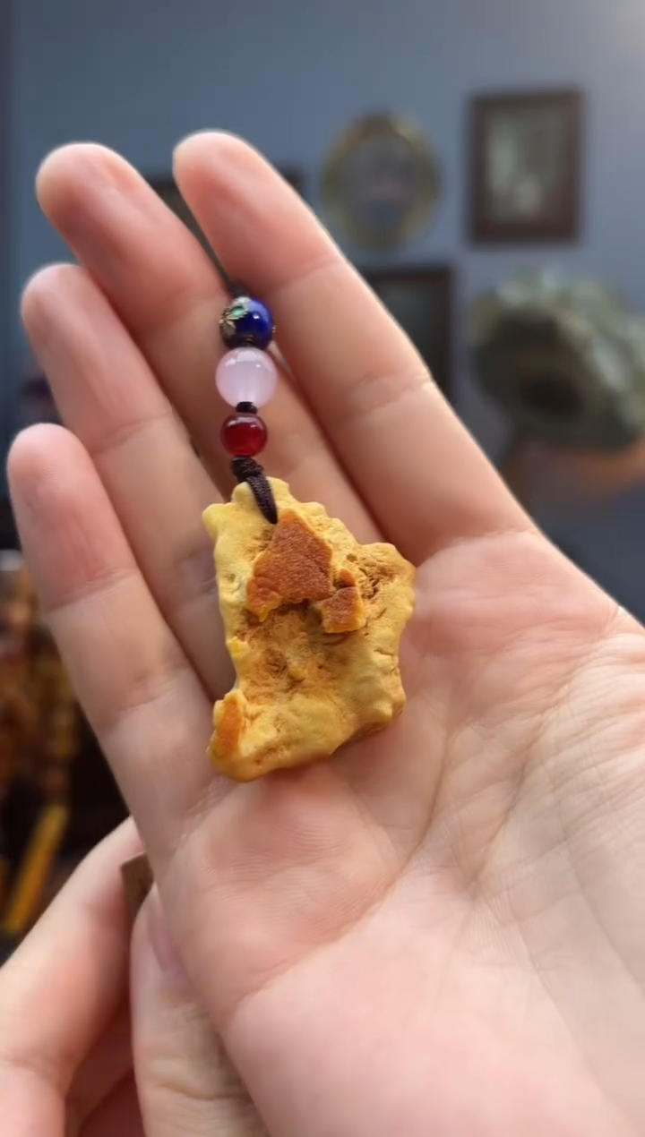 琥珀颈饰未镶嵌吊坠