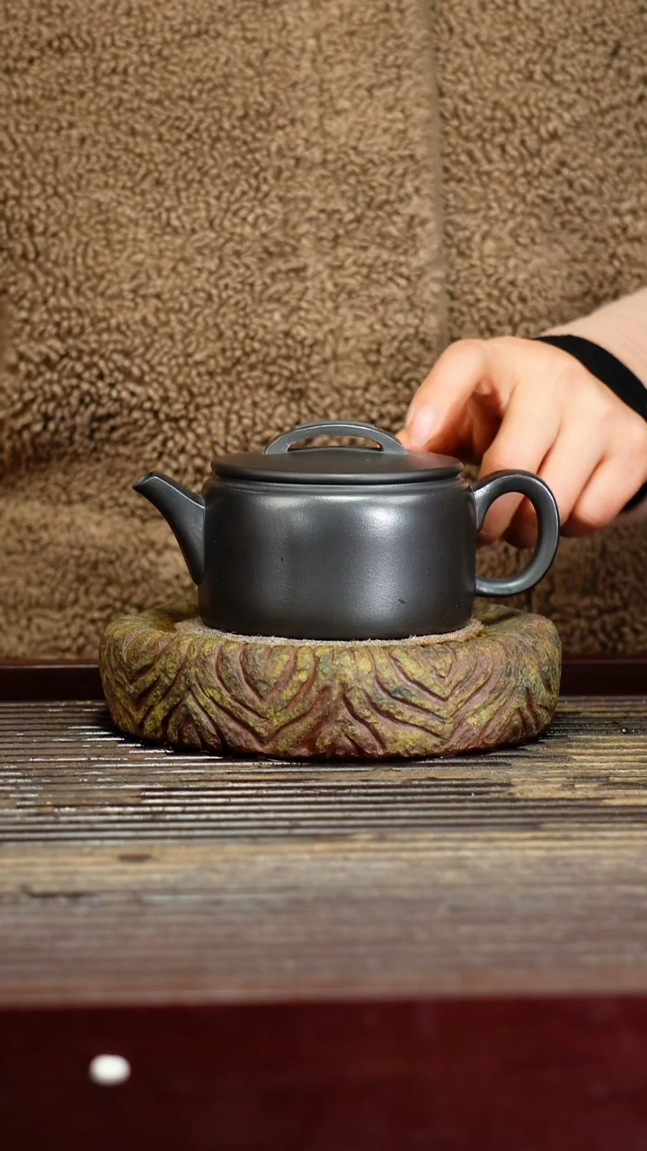 宜兴原矿紫砂壶茶壶宜兴原矿紫砂壶茶壶200C