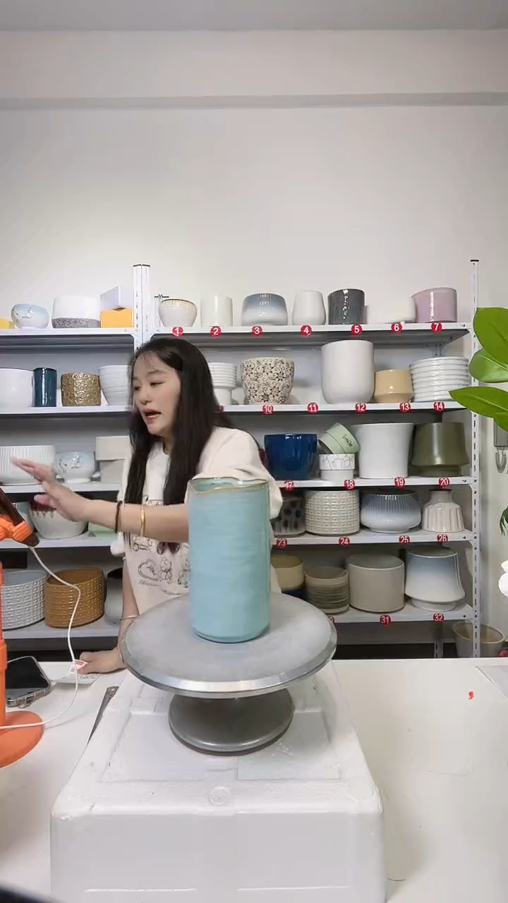 【闪购商品】陶瓷小号高款缺口天青12*21